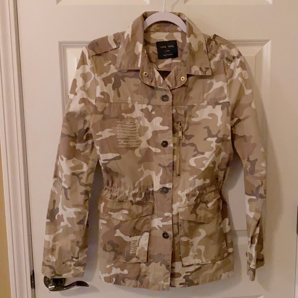 Love Tree Tan Camo Women’s Jacket, Size Large